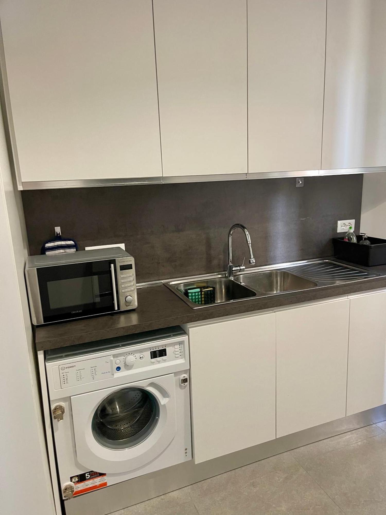 Deluxe Apartment Self Check In Parking Cenova Dış mekan fotoğraf